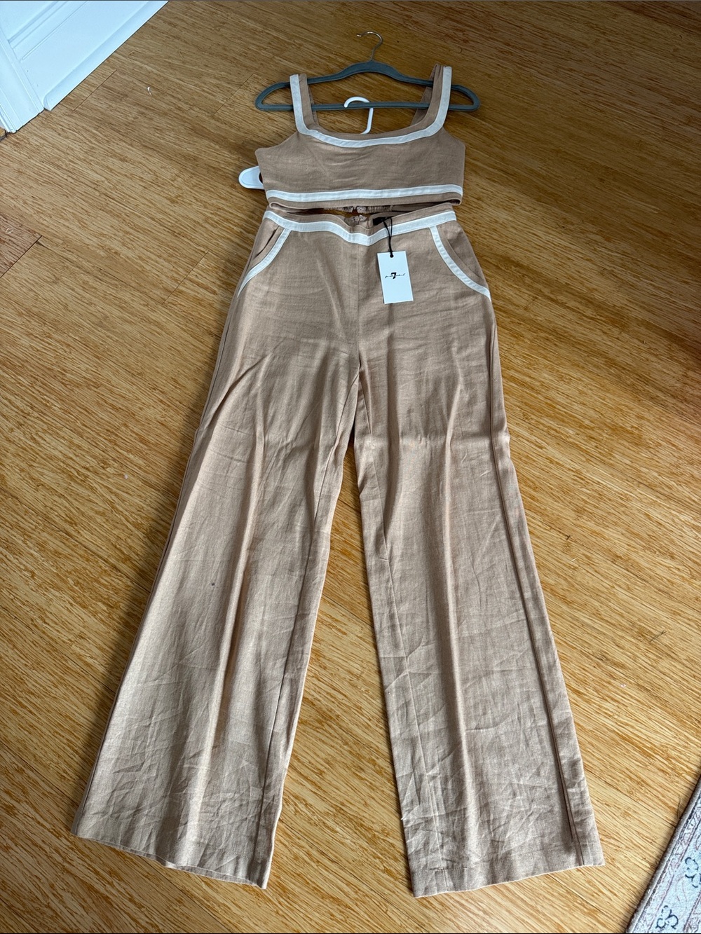 Wide-Leg Two-Piece Set in Light Beige with Contrast Trim